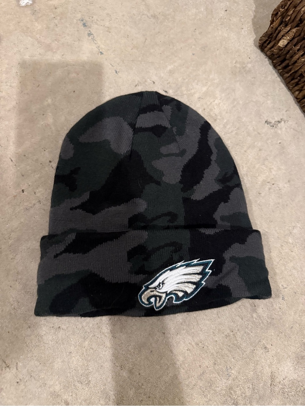 Philadelphia Eagles Camo Knit Beanie - Black & Gray